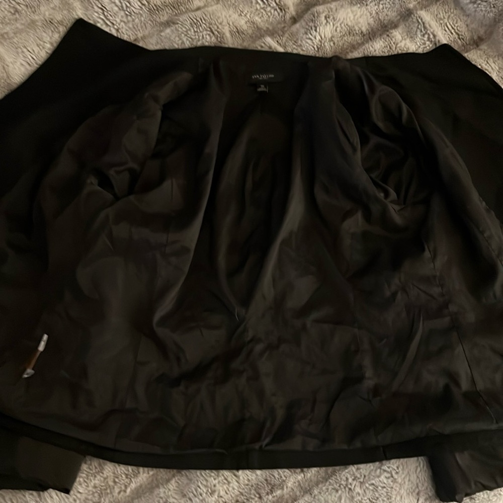 ANN TAYLOR - 10 WOMENS BLACK LINED TWO BUTTON CLOSURE POCKET FRONT BLAZER EUC - Picture 2 of 13